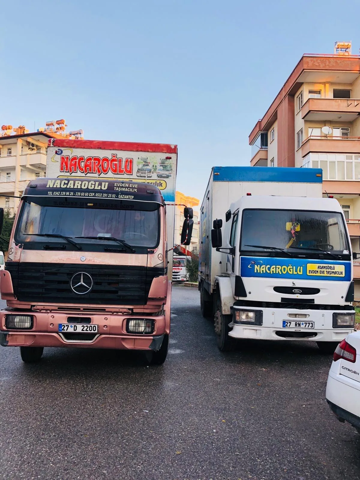 Nacaroğlu'nun Gaziantep evden eve nakliyat ve taşımacılık hizmetlerinde kullandığı profesyonel nakliye araçları.